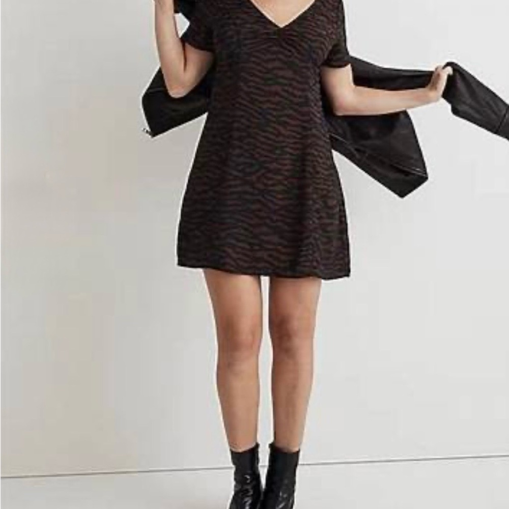 V-Neck Mini Dress in Abstract Animal